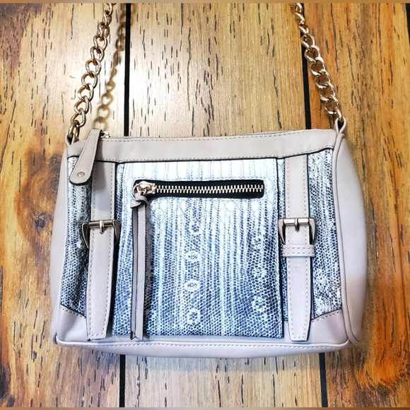 Street Level Crossbody Purse Faux Snakeskin Print & Cream w/ Gold chain Strap - Picture 5 of 14